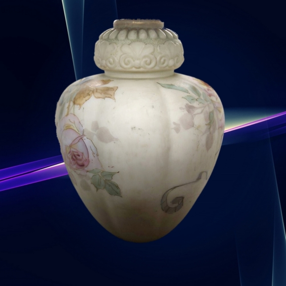 👣4/$20.  Hand Painted Vase Flowers Gold - Picture 5 of 6